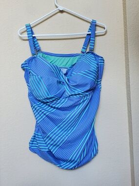 Collections by Catalina Striped Tankini Top.  Size 3x
